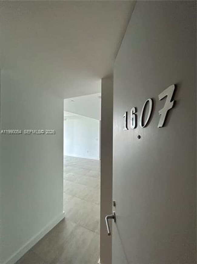Photo - 1300 S Miami Ave Unidad 1300 S Miami Ave # 1607