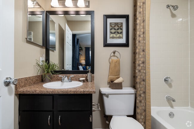 2BR, 2BA - 1.009SF | Modelo - District at Hamilton Place (new)