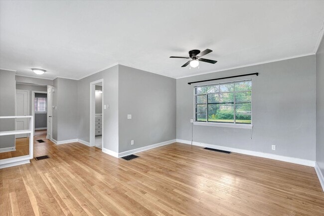 Building Photo - Sublease Available February 1st, 2026- Cha... Rental