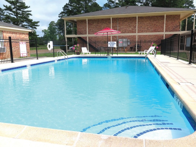 Royal Crest Apartments