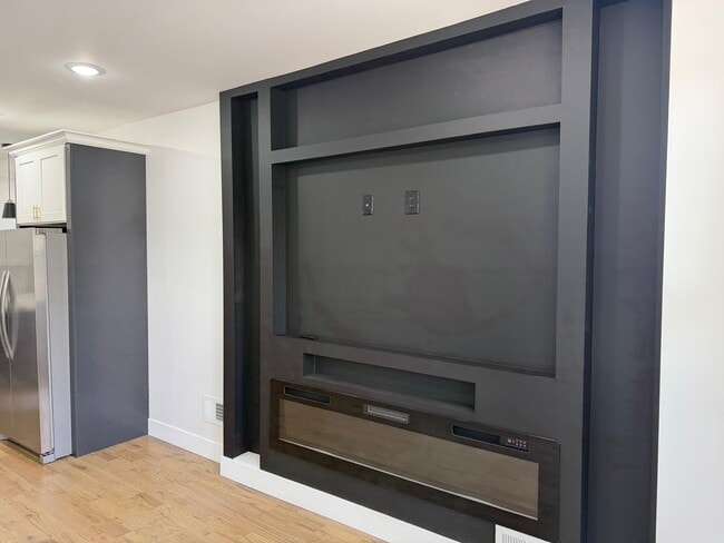 57 Montgomery Ave Unit 1