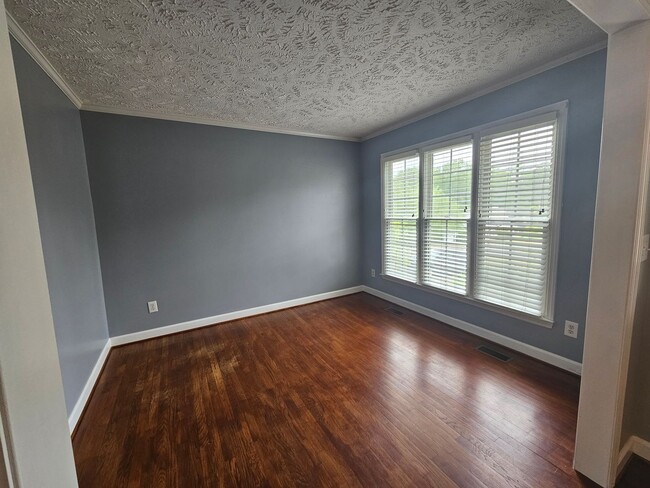 Photo - 4 Bedroom, 2.5 Bath Home Located in the Established Neighborhood Kings Grant.