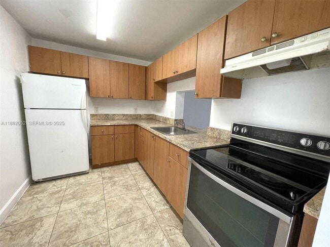 Building Photo - 2800 NW 56th Ave Unit B107