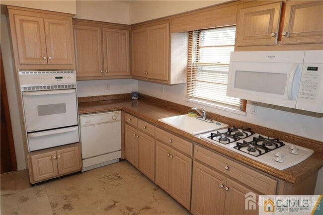 Photo - 101 Stelton Rd