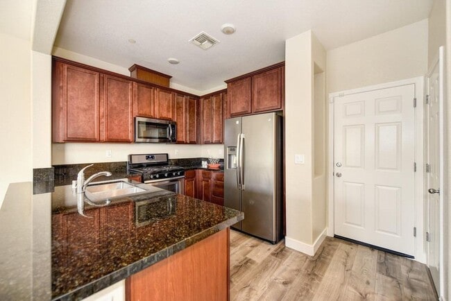 Photo - 3 Bed 2.5 Bath 2 Car Garage in Natomas