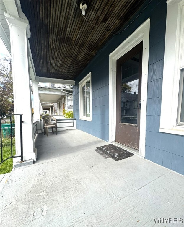 Photo - 1820 1/2 Whitney Ave