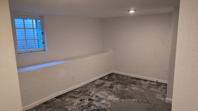 Photo - 14th St 3 Unit 3