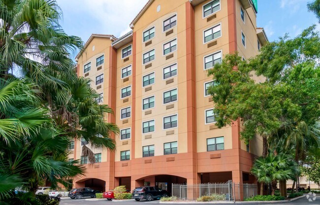 Building Photo - Furnished Studio-Miami - Coral Gables Rental