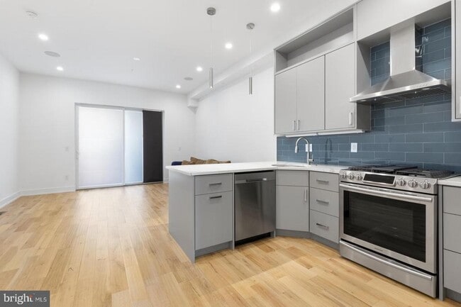 Building Photo - 1544 S 20th St Unit A