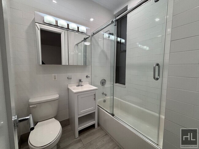 Photo - WEST 58 STREET Unidad 4A