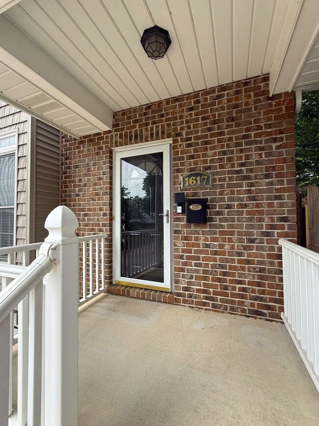 Photo - 1617 Forest Ave
