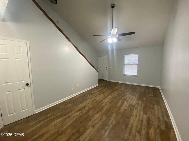 Photo - 631 S Hwy 22 A