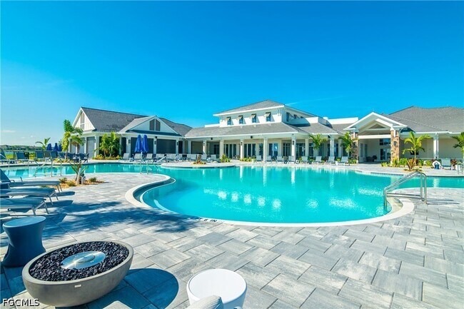14870 Blue Bay Cir