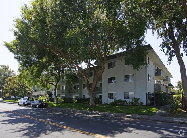 Camille Apartaments
