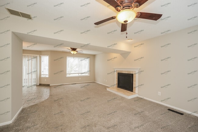 Photo - 3678 Lake Ave