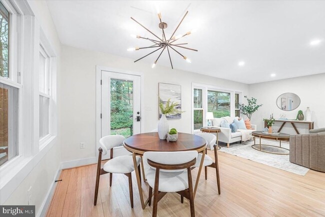 Photo - 901 Hobbs Dr