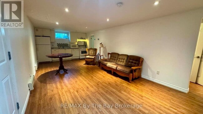 Photo - 130 Letitia St