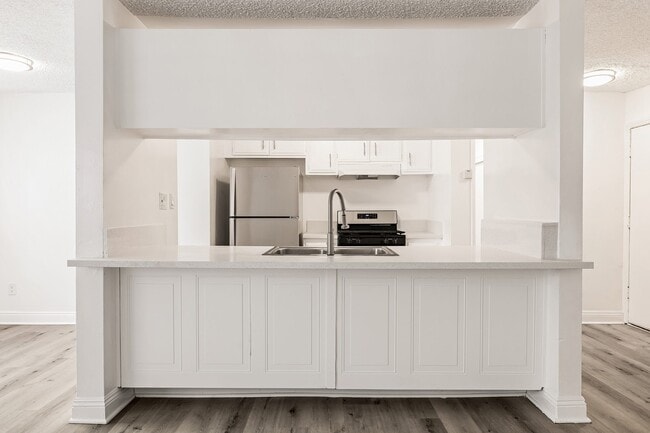 Building Photo - 1500 Gramercy Place