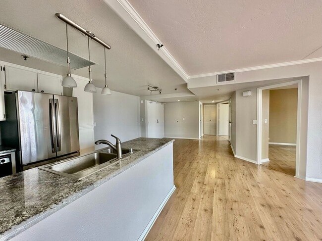 Photo - Stunning 2BD/2BA Condo in Downtown! With Parking and Washer/Dryer!
