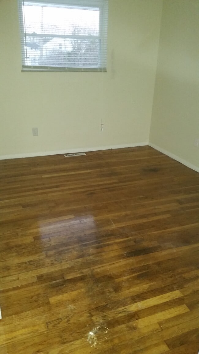 Photo - 3900 Lynward Rd
