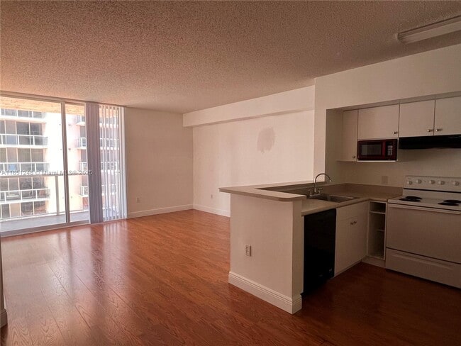 Building Photo - 5085 NW 7th St Unit 910 Rental