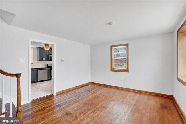 Photo - Fabulous 3 bedroom in York.