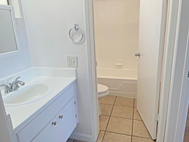 Photo - 407 N Avenue 50 Unidad 407 N AVE 50 #211