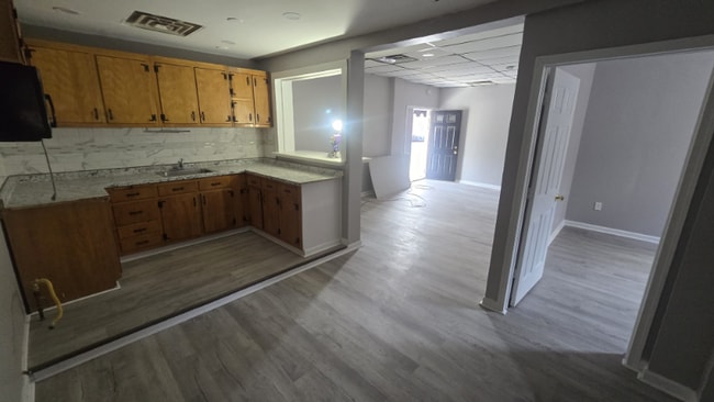 Photo - 386 Park Ave Unidad 1