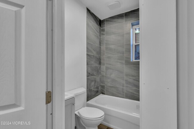 Photo - 922 4th Ave Unit 2A