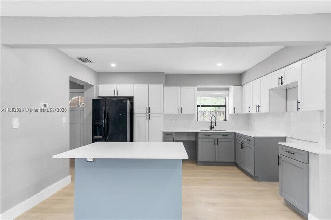Photo - 3801 N 66th Ave