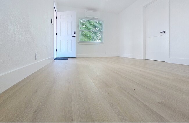 Photo - 1035 15th Ave S