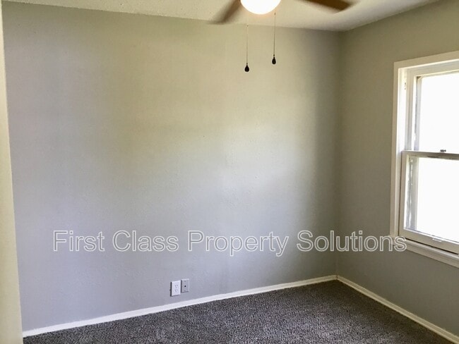 Photo - 2215 Cashion Pl