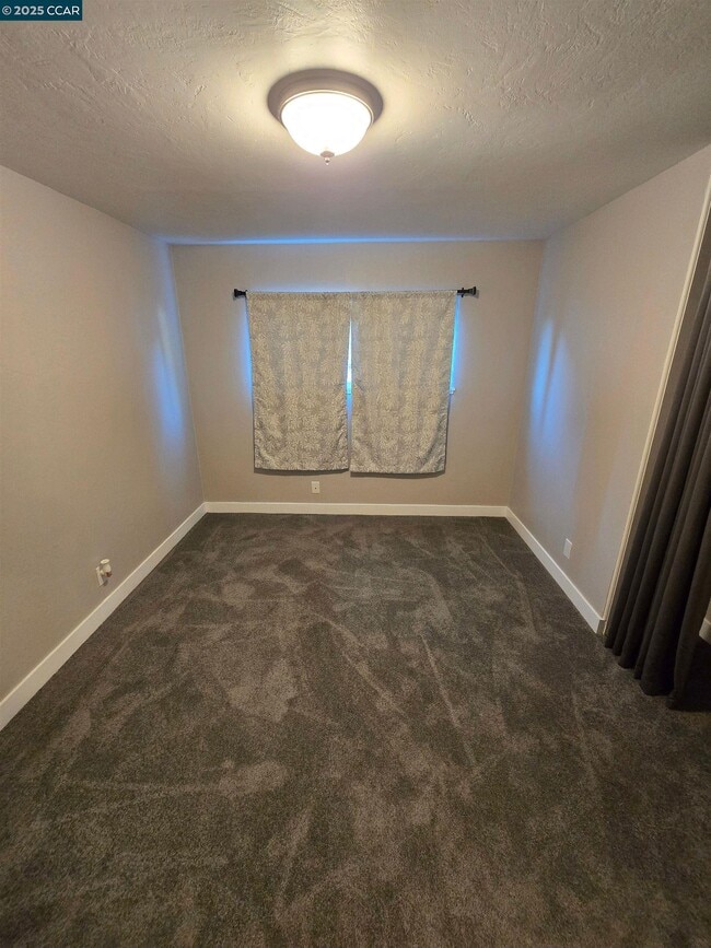 Photo - 4370 Harmon Rd