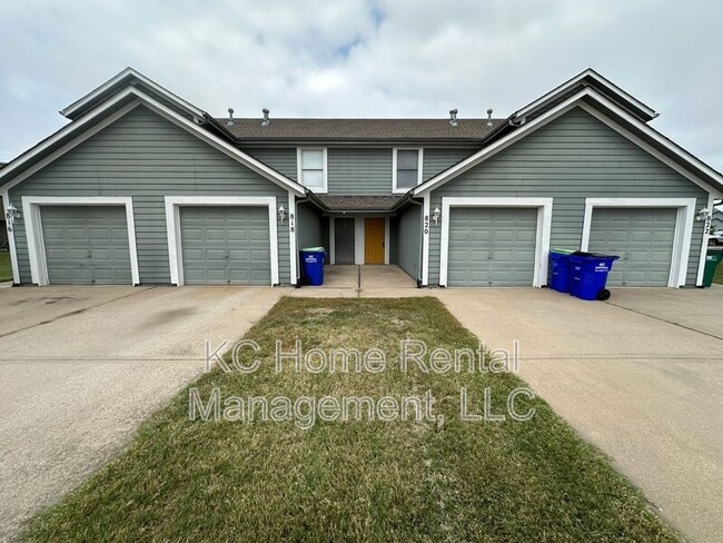 Building Photo - 820 167th Ct