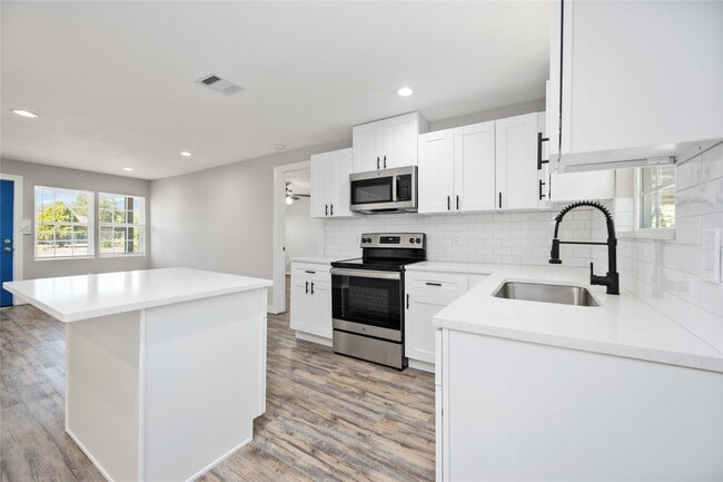 Photo - 3629 Corder St