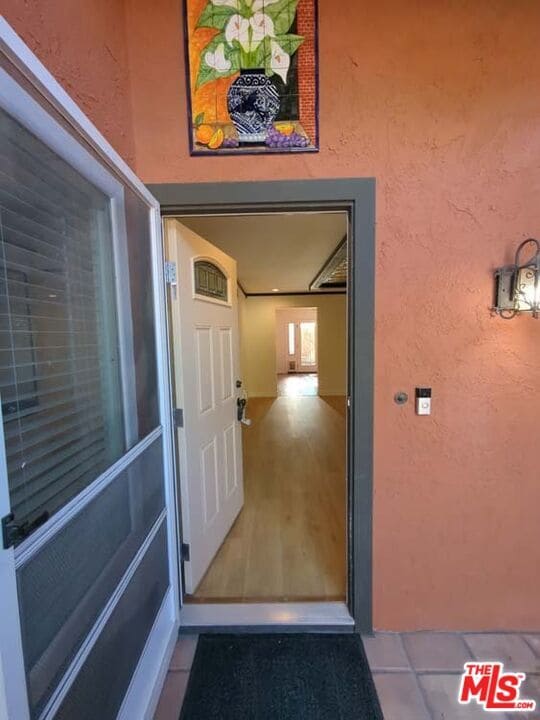 Photo - 6656 Swan St