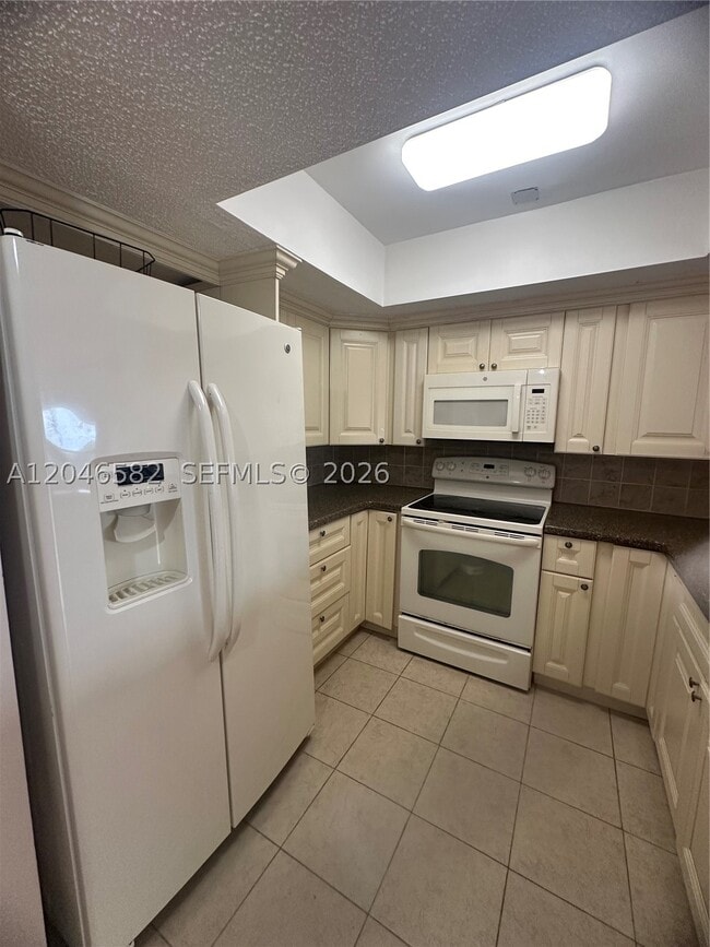Photo - 9500 SW 3rd St Unit 254