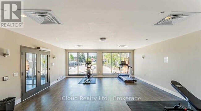 Photo - 716 Main St E Unit 312