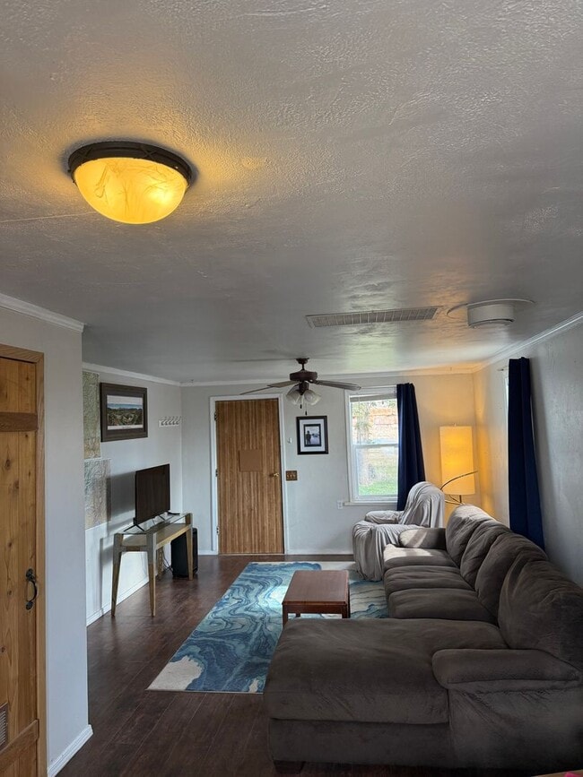 Photo - Dove Creek, Co 3 bed home furnished