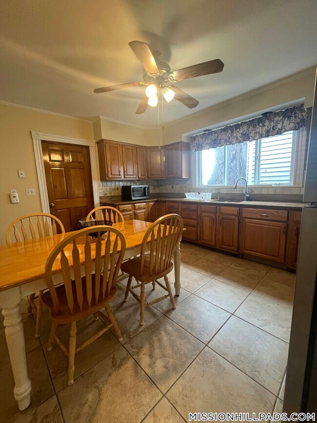 Photo - 123-125 Hillside St. Unidad 3