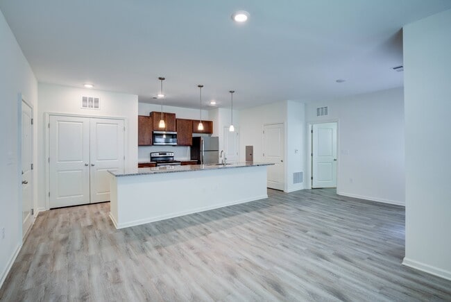 Capstone at Banks Crossing