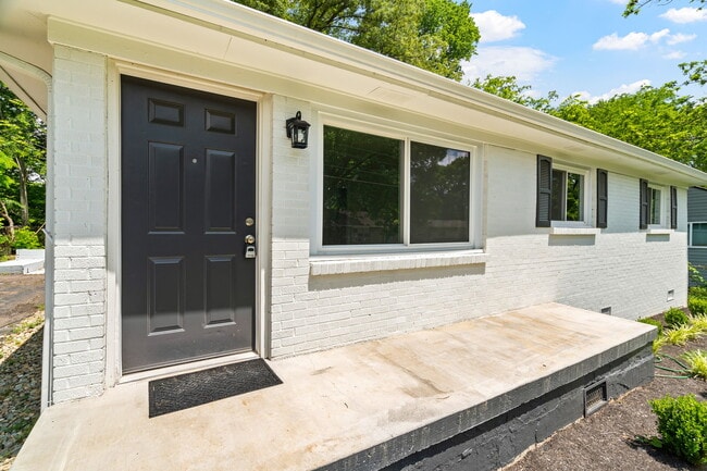 Photo - 415 Taliwa Dr