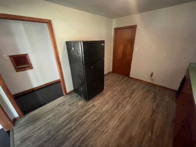 Photo - 100 N Lane St