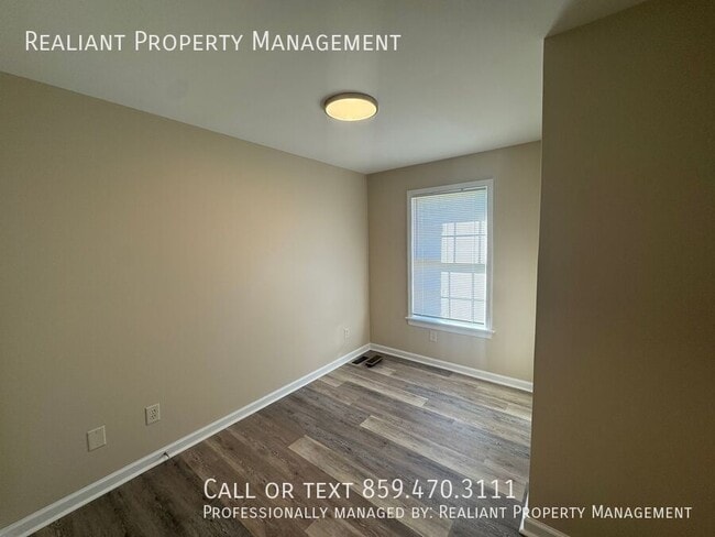 Photo - 304 Parker Pl