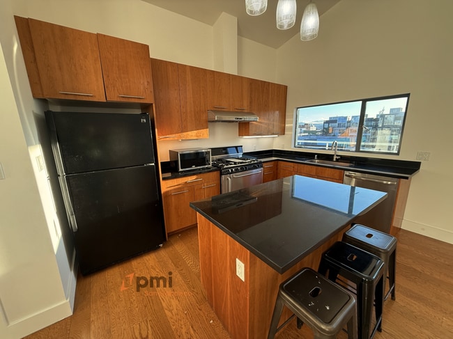 Photo - Ultimate City Retreat, Top Floor Two Story 3bd /2ba Penthouse Unit 401