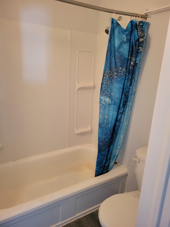 Photo - 262 Frood Rd Unité 3