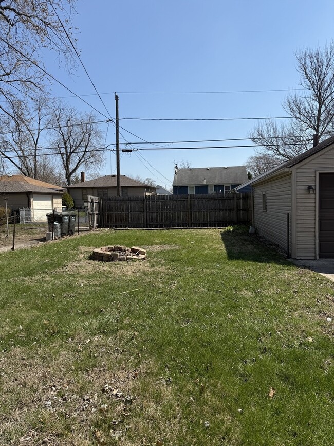 Photo - 18343 Oakwood Ave