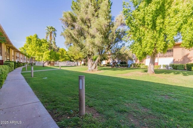 6125 E Indian School Rd Unit 122