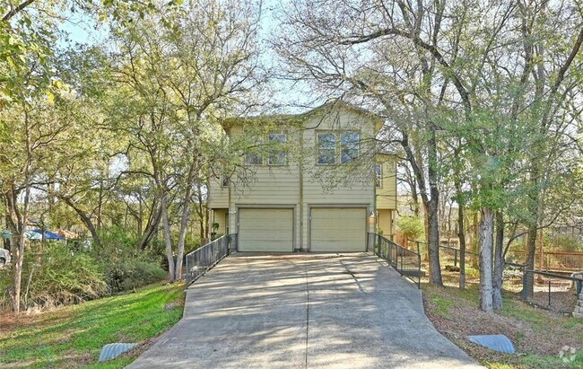 Building Photo - 1217 Delano St Rental