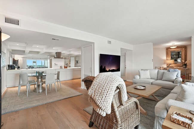 Photo - 3951 Gulf Shore Blvd N Unit FL8-ID1049705P